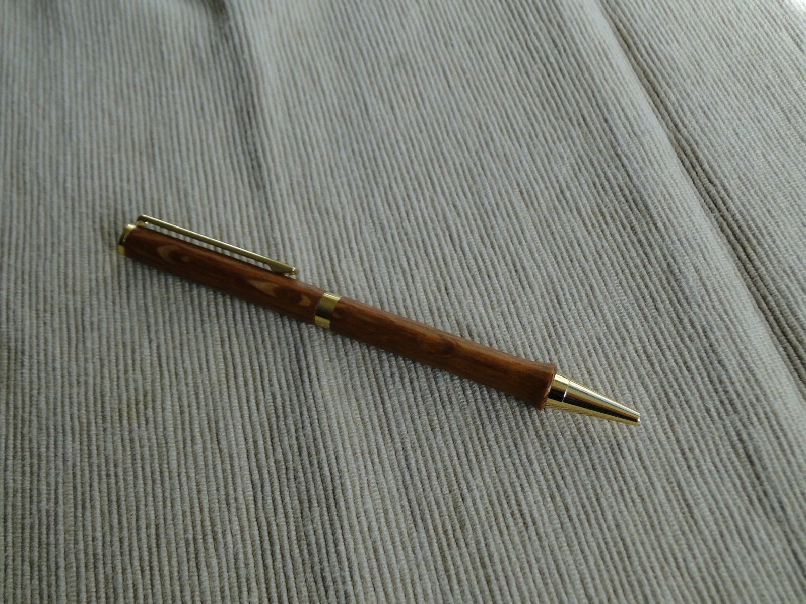 lacewood.JPG