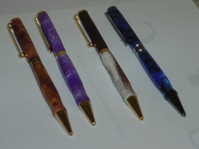 lnut%20stump,black%20and%20blue%20inlace%20acrylic.jpg