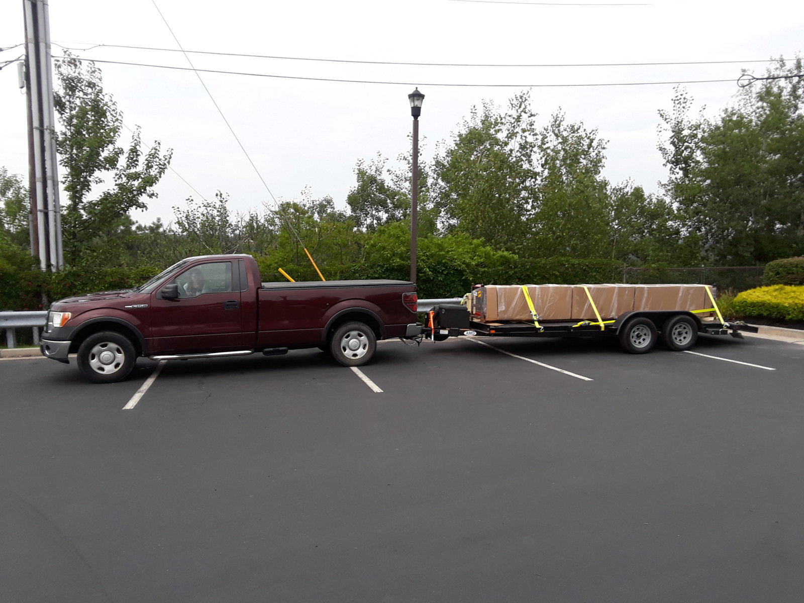 nice and level by design 2 tons gonna be pulled thru eastern PA mountains.jpg