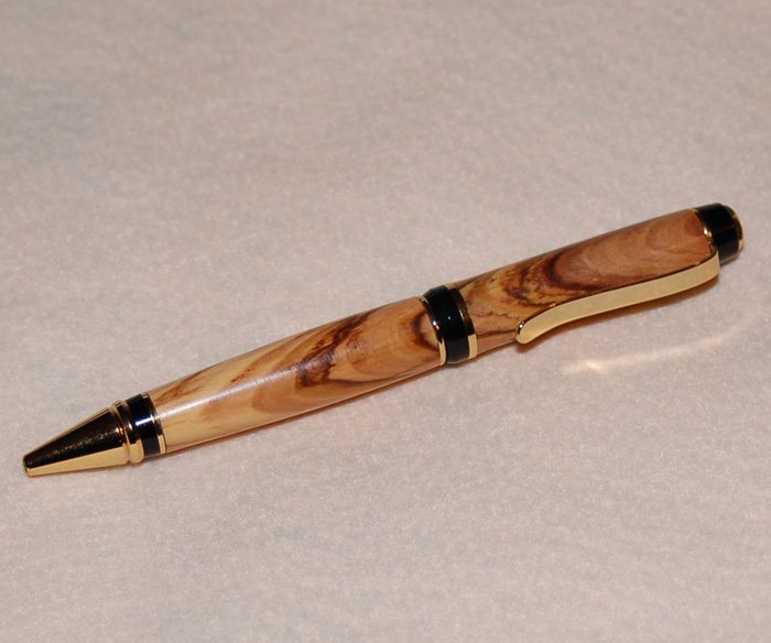 olivewoodcigar700.jpg