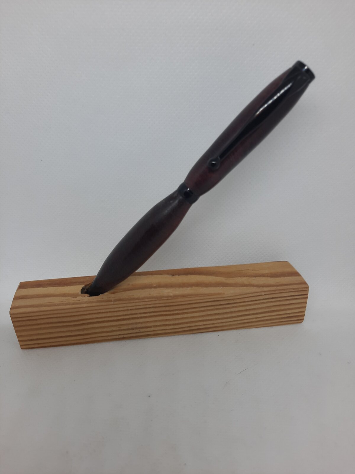 pen 12a.jpg