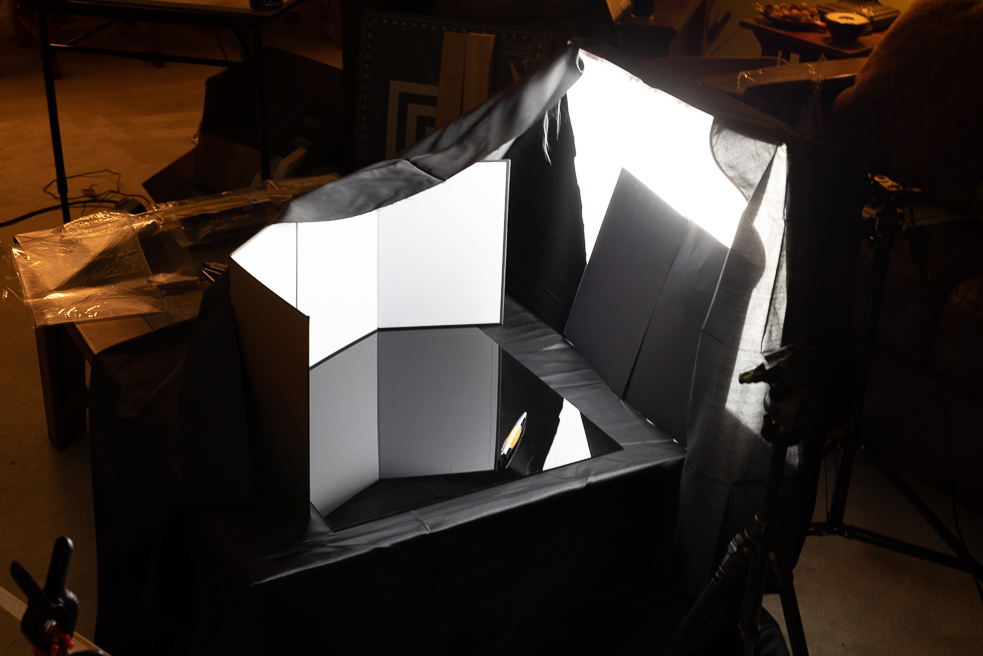 Pen Photography Lighting Setup-1.jpg