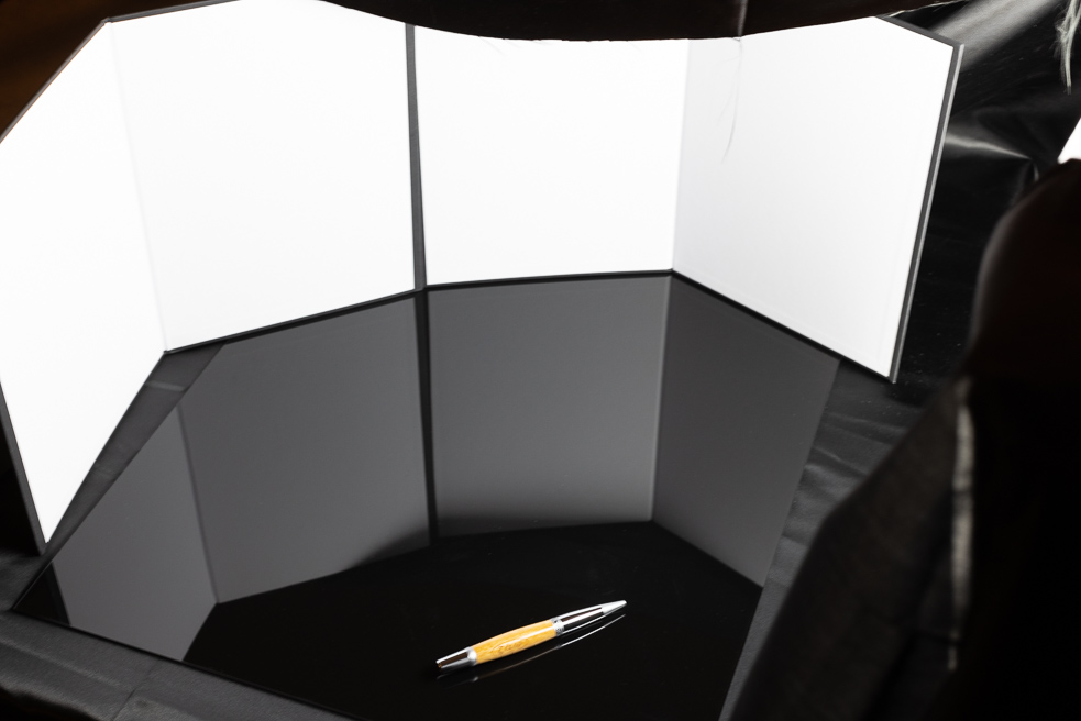 Pen Photography Lighting Setup-2.jpg