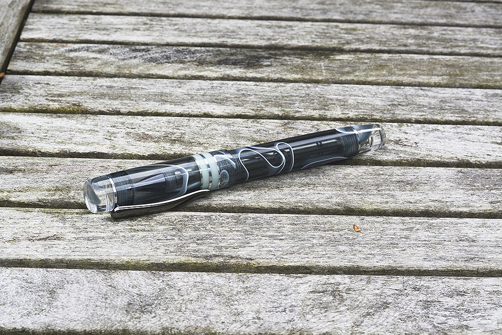 Pen1_greyswirl.jpg