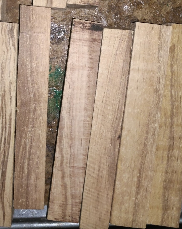 SmartSelect_20190530-223426_Photos.jpg
