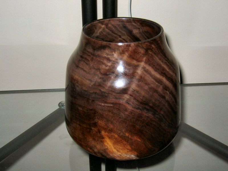 Spalted%20walnut%20vase.jpg