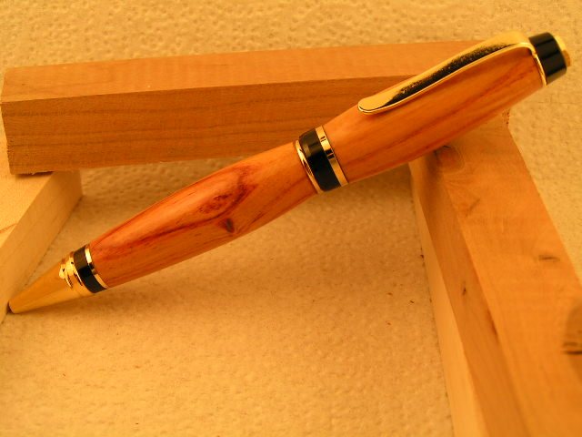 Tulipwood%20Cigar01.jpg