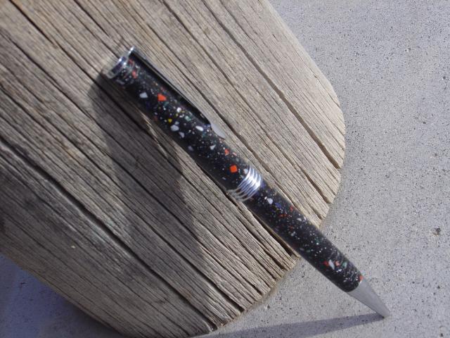 tutti%20frutti%20corian%20pen%20%20%20good%20focus.jpg