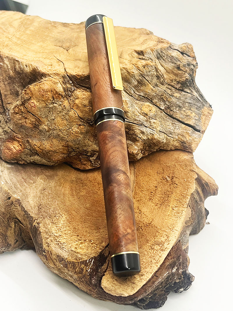 walnut1.jpg