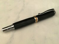 Triton Madrepearlato Nero Closed.jpg