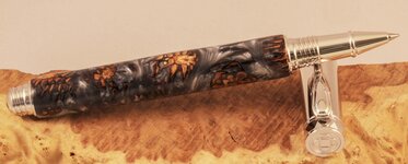 Sliver Pine Cone Com Rollerball a.jpg