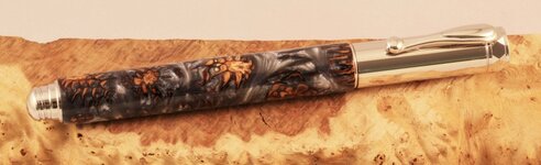 Sliver Pine Cone Com Rollerball c.jpg