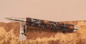 Sliver Pine Cone Com Rollerball d.jpg