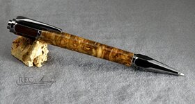 Chilean Laurel Pen.jpg Chilean Laurel Pen.jpg