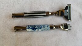 2 razors.jpg