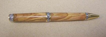 Pen 004.jpg