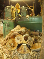 making bowls 012.JPG