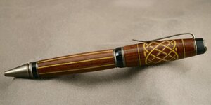 8LCKVeneerWalnut.jpg