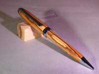 Pens 018.jpg