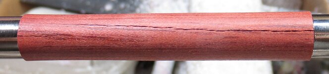 040_cracks.jpg