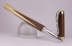 PoolCue2.jpg