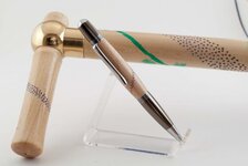 Cane and Pen 01.jpg