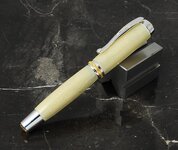 ivory_pen1[1].jpg