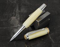 ivory_pen2[1].jpg
