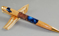 Cedar:walnut2.jpg