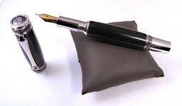 majebonyfountpen.jpg