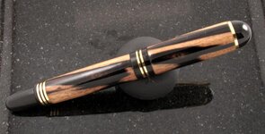 pens 012.jpg