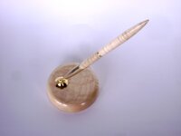 Desk pen.jpg