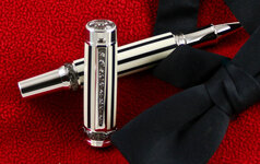 Black-Stripe-2505.jpg