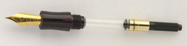 Red_Black Ebonite Fountain_3.jpg