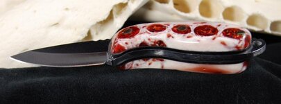 Red Gator Skinner - View 4.jpg