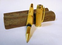 PenOnBox2.jpg