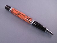 Pen 032.jpg