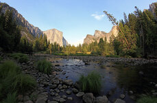 Yosemite_RiverValley.jpg