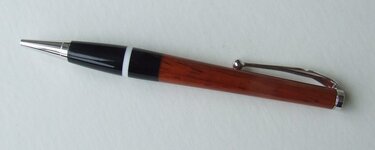 DSCF3820 pen black and padauk.JPG DSCF3820 pen black and padauk.JPG