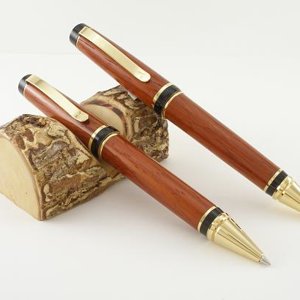 Cigar pen and pensil set.
