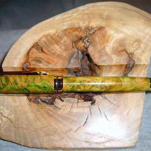 Gold/green BEB Designer