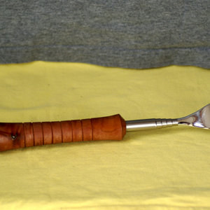 Telescopic back scratcher