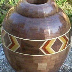 segmented & laminated spice jar