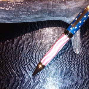 PATRIOTIC FLAG PEN