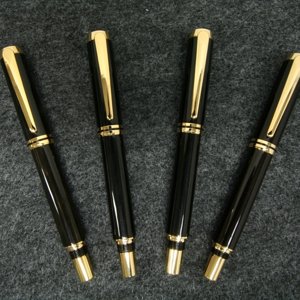 Christmas Pens 09