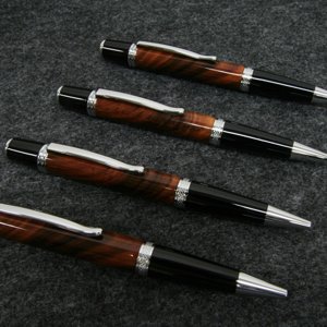 Christmas Pens 09