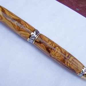 BOW ON A ULTRA CIGAR