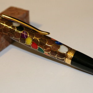fish scale pen