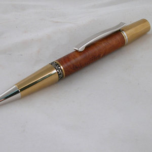 Mackay Cedar  Elegant Beauty