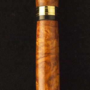 Amboyna Burl Table Top Pen